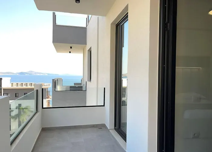 Diamond Golden 3 * סרנדה